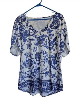 Blue & White Floral V-Neck Blouse – Boho Summer Short Sleeve Top Size L